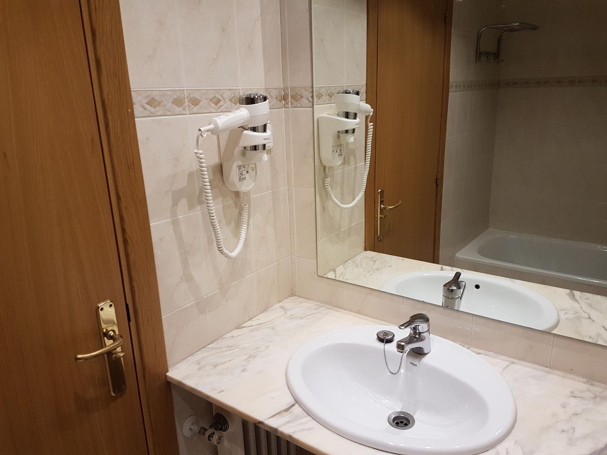 Hotel Guineu Pas De La Casa Ngoại thất bức ảnh